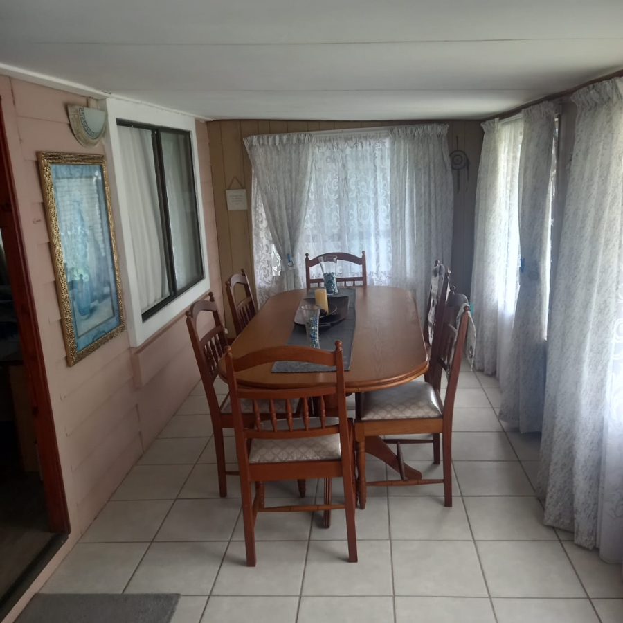 2 Bedroom Property for Sale in Grootbrakhoogte Western Cape